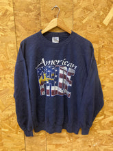 Vintage 90s navy blue American pride eagle print USA souvenir crew neck sweater size large